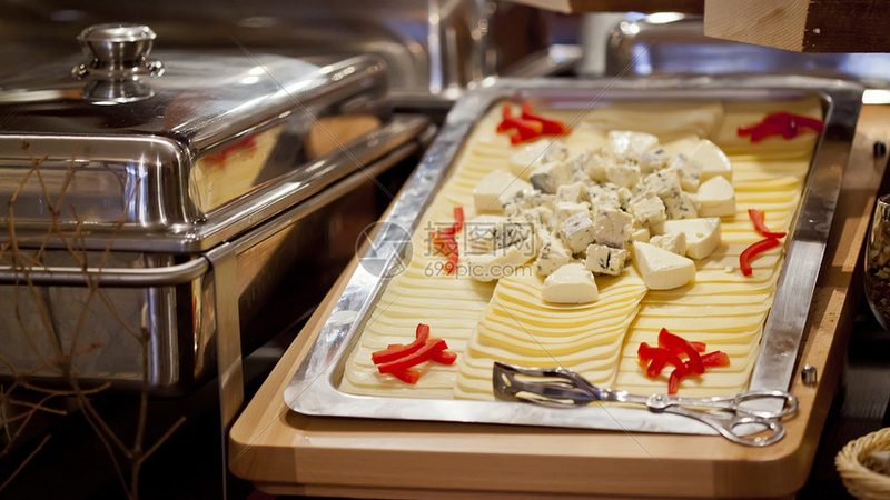 小标题：预制菜兴起，家庭烹饪新趋势