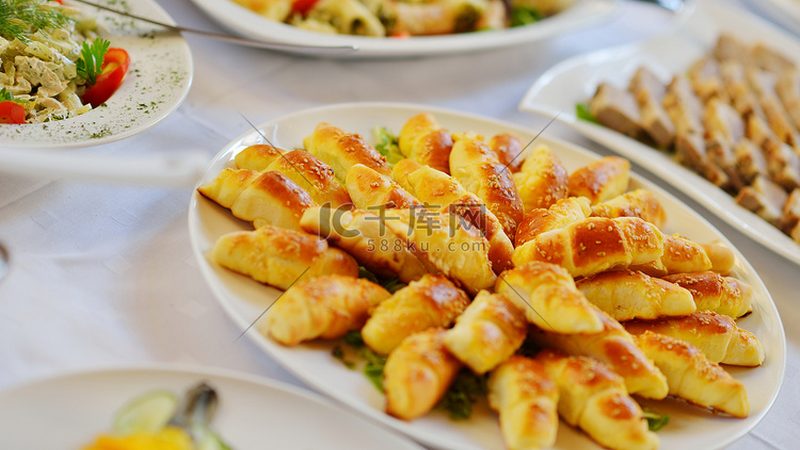 企业食堂速冻食品如何选？避开这些误区，更划算**